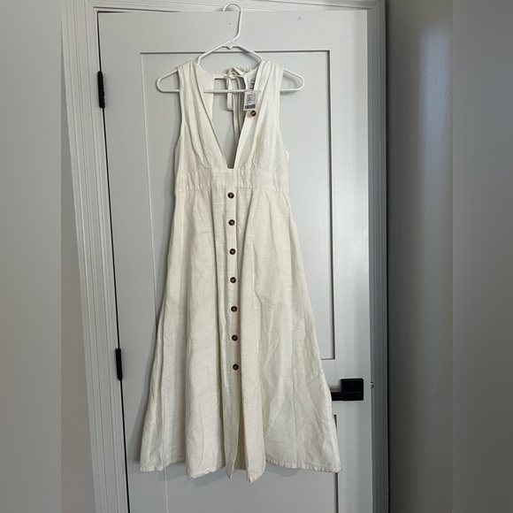 Urban Outfitters - off white linen maxi dress - NWT - Picture 1 of 6